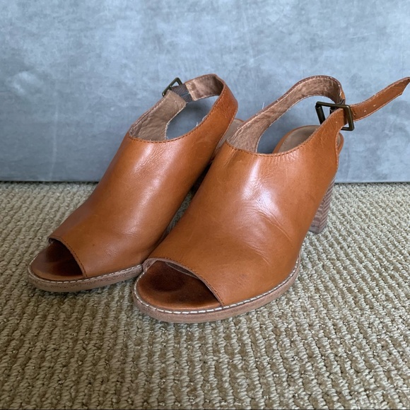 Madewell Cary Sandal, 7, Block Heel, Cognac Leather - Picture 3 of 5